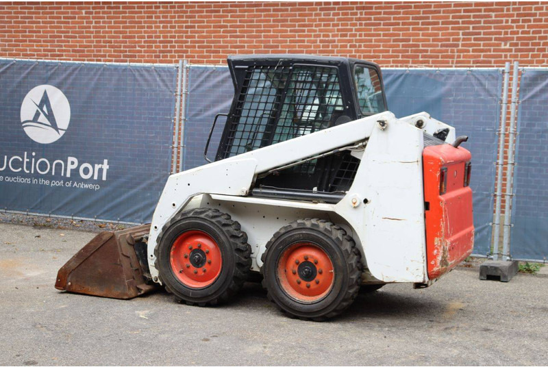 Bobcat S130 - Pá carregadora de rodas: foto 3 Bobcat S130 - Pá carregadora de rodas: foto 3