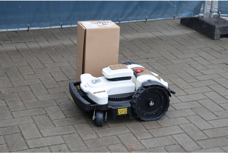 Cenntro AMBROGIO - Cortador de grama: foto 1 Cenntro AMBROGIO - Cortador de grama: foto 1