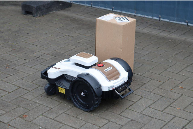 Cenntro AMBROGIO - Cortador de grama: foto 3 Cenntro AMBROGIO - Cortador de grama: foto 3