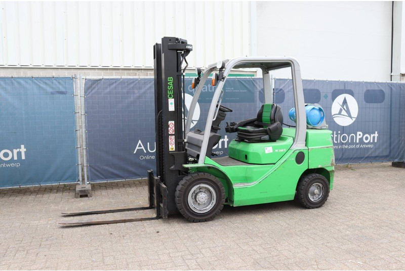 Cesab M325G - Empilhadeira a gás: foto 1 Cesab M325G - Empilhadeira a gás: foto 1