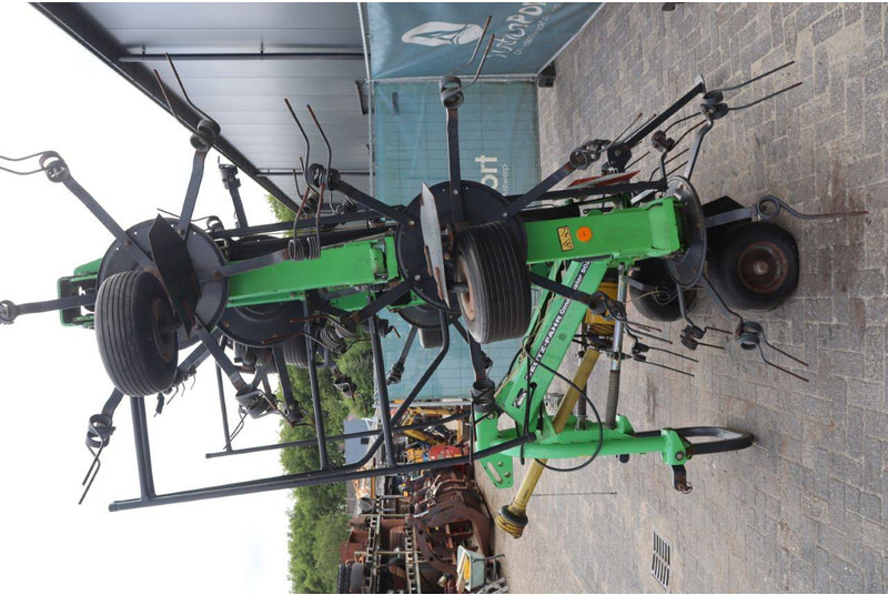 Deutz Fahr CondiMaster 9021 - Ancinho enleirador: foto 5 Deutz Fahr CondiMaster 9021 - Ancinho enleirador: foto 5