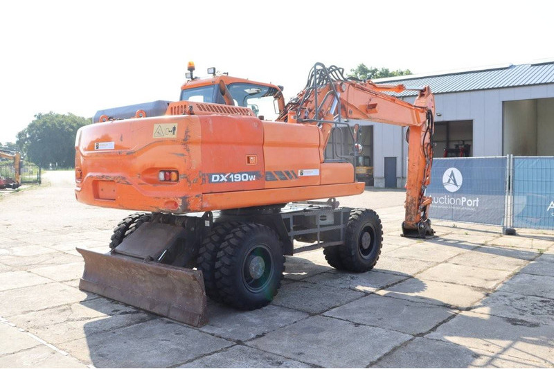 Escavadeira de rodas Doosan DX190W-3: foto 6