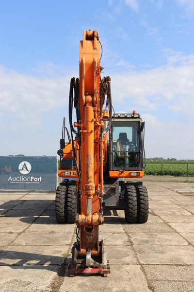 Escavadeira de rodas Doosan DX190W-3: foto 8
