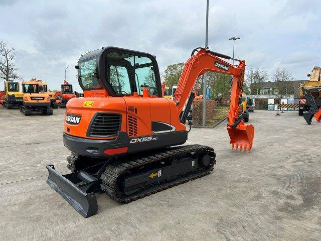 Doosan DX55-9C - Escavadora de rastos: foto 4 Doosan DX55-9C - Escavadora de rastos: foto 4