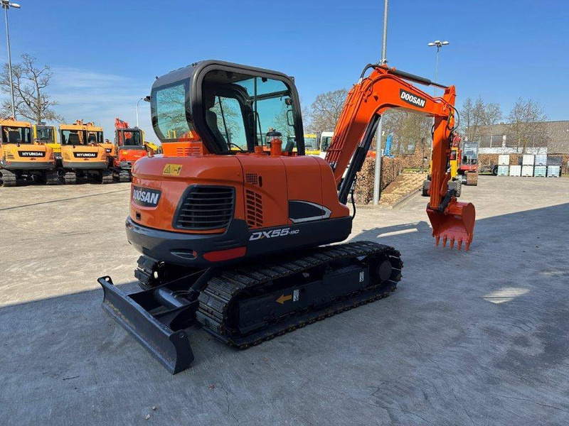 Doosan DX55-9C - Escavadora de rastos: foto 4 Doosan DX55-9C - Escavadora de rastos: foto 4