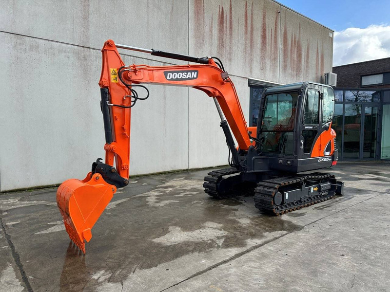 Doosan DX55-9C - Escavadora de rastos: foto 1 Doosan DX55-9C - Escavadora de rastos: foto 1