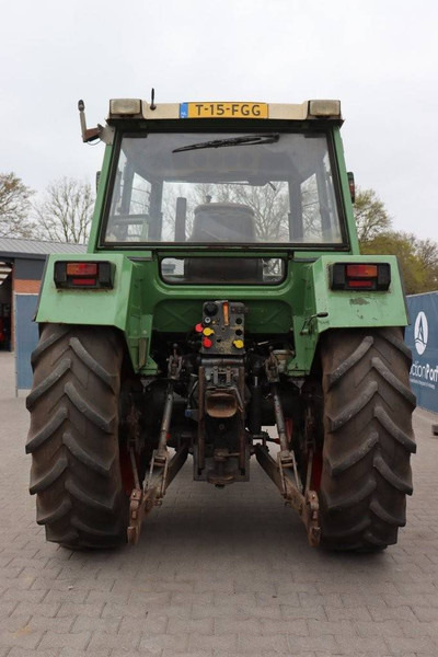 Fendt Farmer 306LSA Turbomatik - Trator: foto 4 Fendt Farmer 306LSA Turbomatik - Trator: foto 4