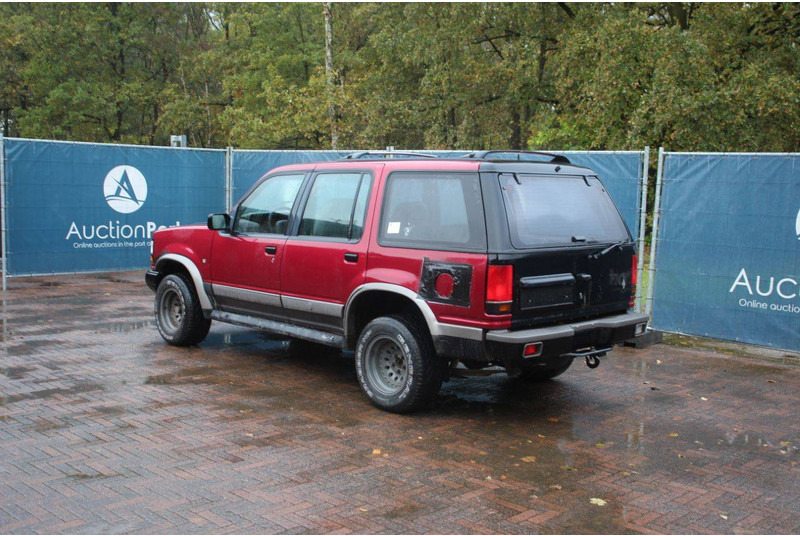 Ford Explorer - SUV: foto 3 Ford Explorer - SUV: foto 3