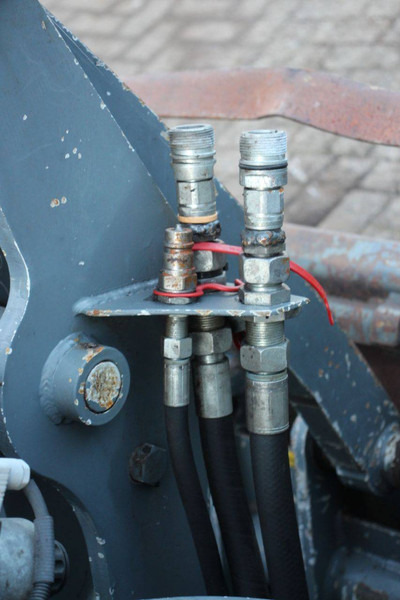 Pá carregadora de rodas Giant V881T: foto 14