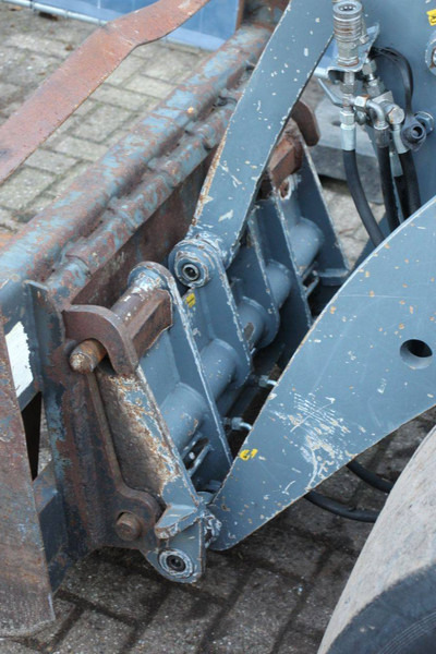 Pá carregadora de rodas Giant V881T: foto 12