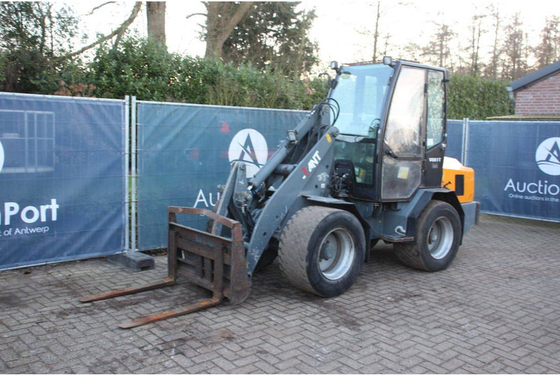 Pá carregadora de rodas Giant V881T: foto 8