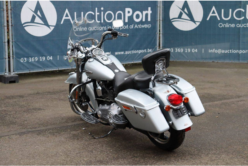 Harley-Davidson Dyna Switchback - Motocicleta: foto 4 Harley-Davidson Dyna Switchback - Motocicleta: foto 4