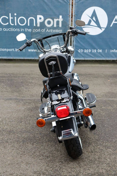 Harley-Davidson Heritage Softail Classic - Motocicleta: foto 5 Harley-Davidson Heritage Softail Classic - Motocicleta: foto 5