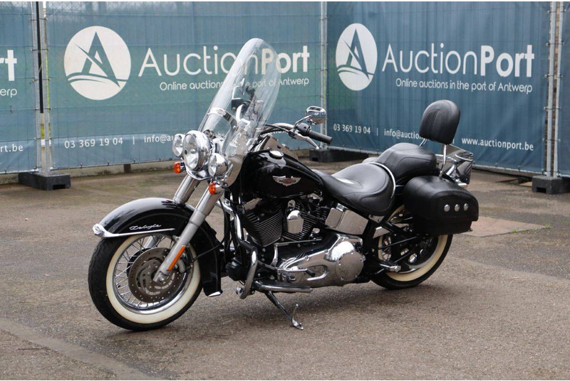 Motocicleta Harley-Davidson Softail Deluxe: foto 9 Motocicleta Harley-Davidson Softail Deluxe: foto 9
