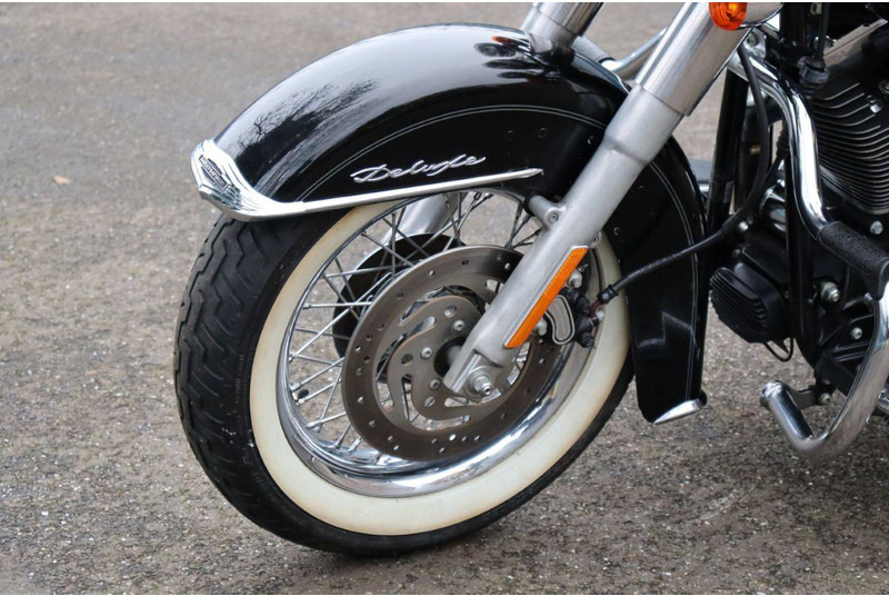 Motocicleta Harley-Davidson Softail Deluxe: foto 12 Motocicleta Harley-Davidson Softail Deluxe: foto 12