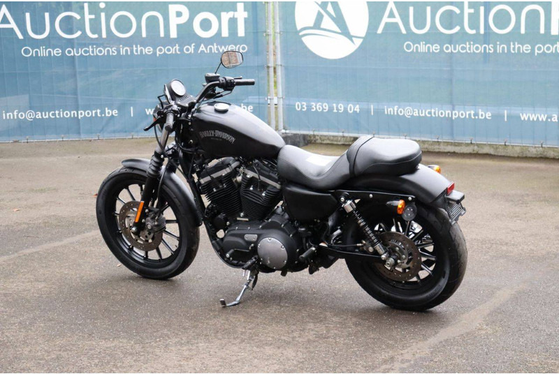 Harley-Davidson Sporster XL 883 Iron - Motocicleta: foto 3 Harley-Davidson Sporster XL 883 Iron - Motocicleta: foto 3