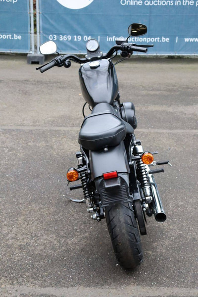 Harley-Davidson Sporster XL 883 Iron - Motocicleta: foto 5 Harley-Davidson Sporster XL 883 Iron - Motocicleta: foto 5