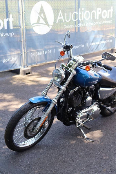 Motocicleta Harley-Davidson Sporster XL1200 Custom: foto 16 Motocicleta Harley-Davidson Sporster XL1200 Custom: foto 16