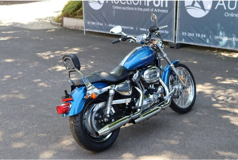 Motocicleta Harley-Davidson Sporster XL1200 Custom: foto 6 Motocicleta Harley-Davidson Sporster XL1200 Custom: foto 6