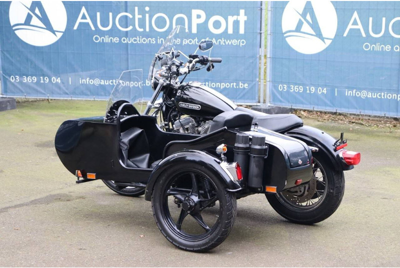 Harley-Davidson Sporster XL883 - Motocicleta: foto 3 Harley-Davidson Sporster XL883 - Motocicleta: foto 3