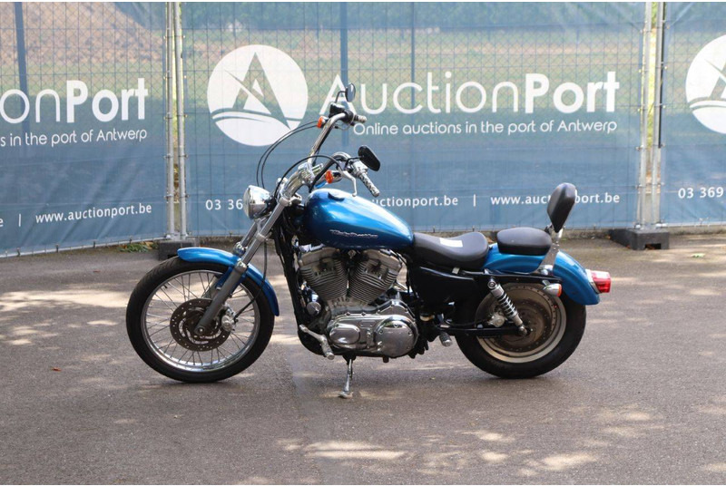 Harley-Davidson Sportster XL 883 Super Low - Motocicleta: foto 1 Harley-Davidson Sportster XL 883 Super Low - Motocicleta: foto 1