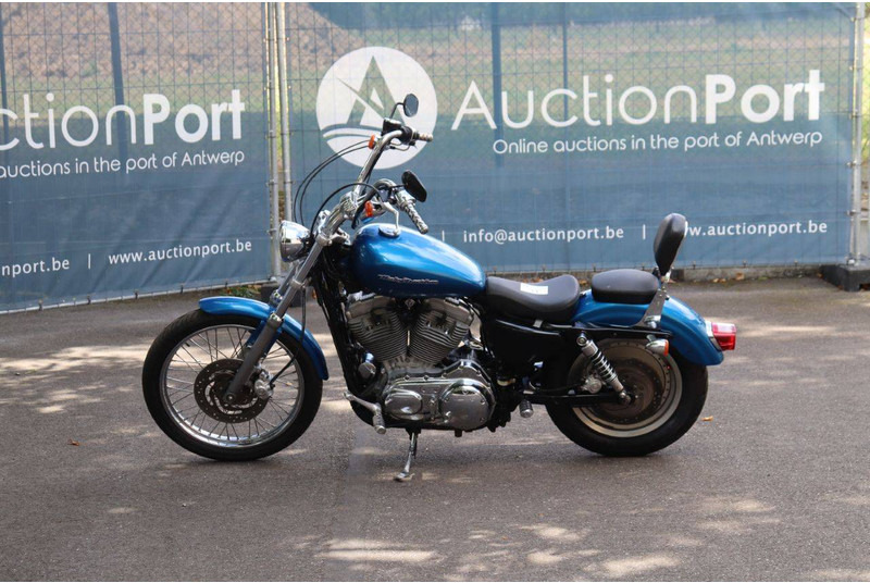 Harley-Davidson Sportster XL 883 Super Low - Motocicleta: foto 2 Harley-Davidson Sportster XL 883 Super Low - Motocicleta: foto 2