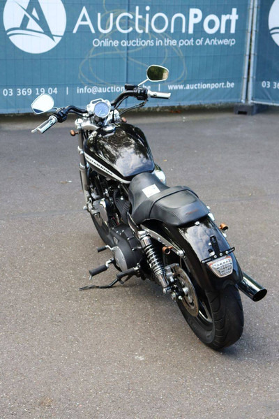 Harley-Davidson Sportster XL1200 Custom - Motocicleta: foto 4 Harley-Davidson Sportster XL1200 Custom - Motocicleta: foto 4
