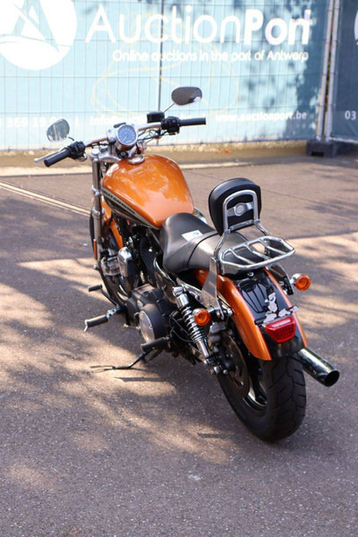 Harley-Davidson Sportster XL1200 Custom - Motocicleta: foto 4 Harley-Davidson Sportster XL1200 Custom - Motocicleta: foto 4