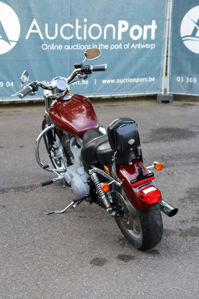 Harley-Davidson Sportster XL883 - Motocicleta: foto 5 Harley-Davidson Sportster XL883 - Motocicleta: foto 5
