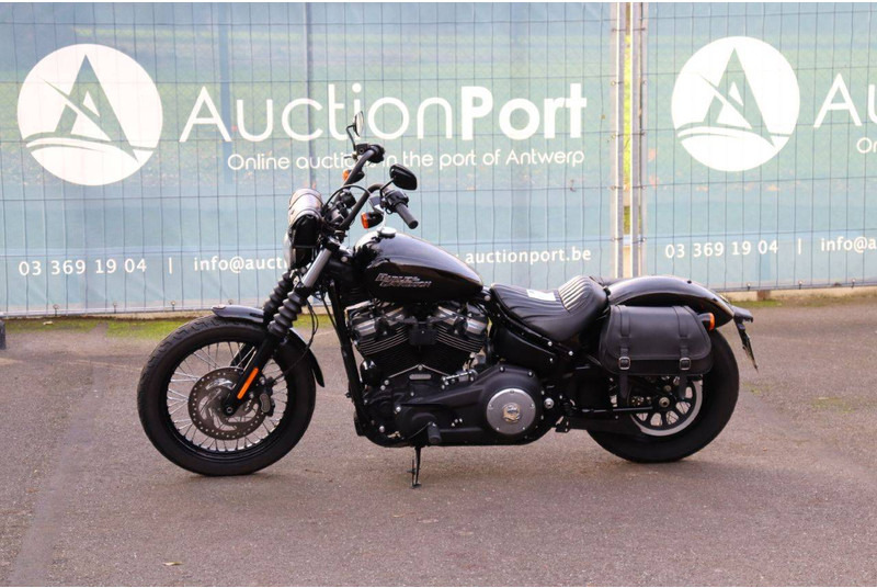 Harley-Davidson Street Bob - Motocicleta: foto 1 Harley-Davidson Street Bob - Motocicleta: foto 1
