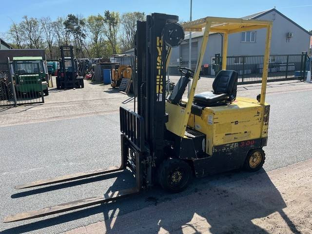 Hyster E3.00EXL - Empilhadeira elétrica: foto 1 Hyster E3.00EXL - Empilhadeira elétrica: foto 1