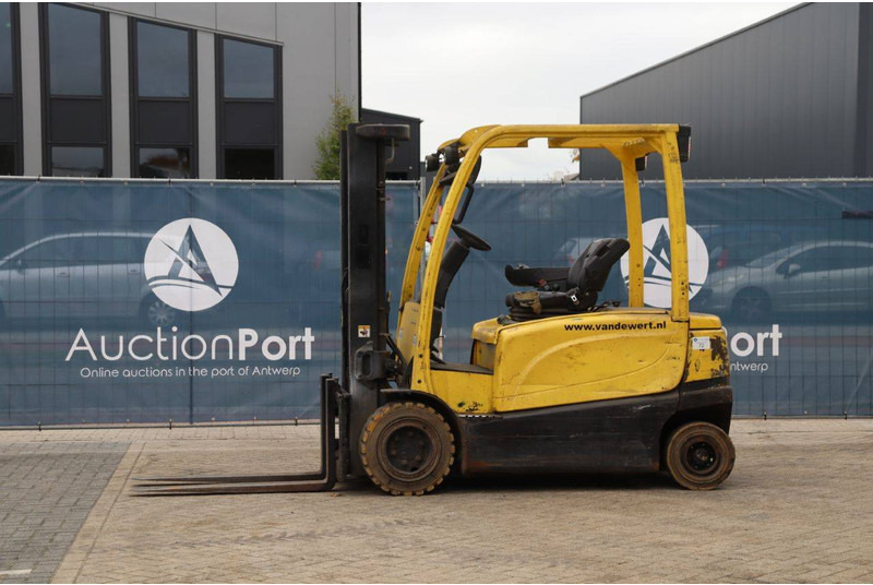 Hyster J3.0XN - Empilhadeira elétrica: foto 1 Hyster J3.0XN - Empilhadeira elétrica: foto 1
