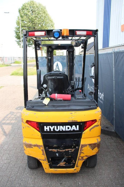 Hyundai 15B-9 - Empilhadeira elétrica: foto 4 Hyundai 15B-9 - Empilhadeira elétrica: foto 4