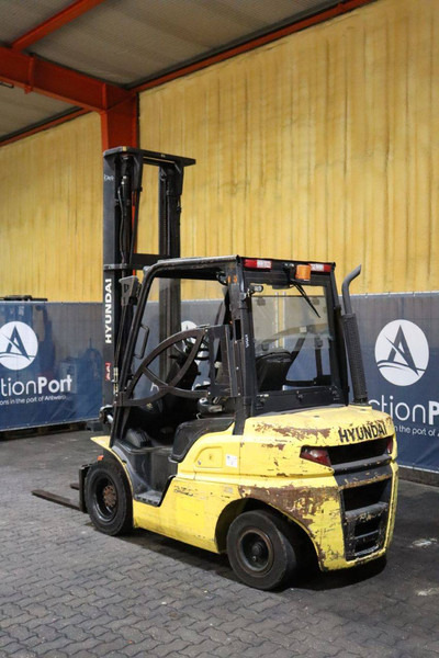 Hyundai 25D-9 - Empilhadeira a diesel: foto 4 Hyundai 25D-9 - Empilhadeira a diesel: foto 4