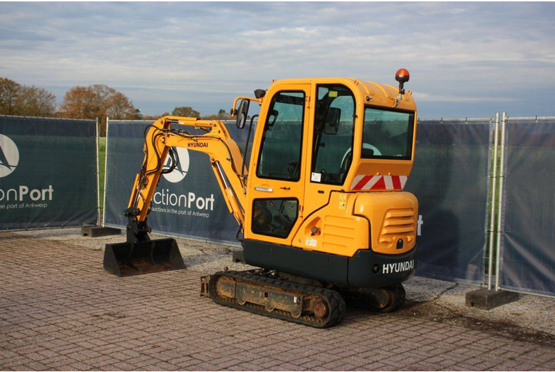 Hyundai Robex 18-9 - Mini escavadeira: foto 3 Hyundai Robex 18-9 - Mini escavadeira: foto 3