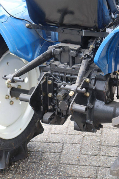 Trator Iseki TX1500F: foto 18