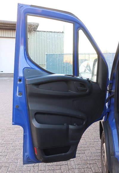 Automóvel Iveco Daily 35C15: foto 20 Automóvel Iveco Daily 35C15: foto 20