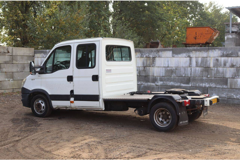 Iveco Daily 35C17 35C17 - Camião furgão: foto 3 Iveco Daily 35C17 35C17 - Camião furgão: foto 3