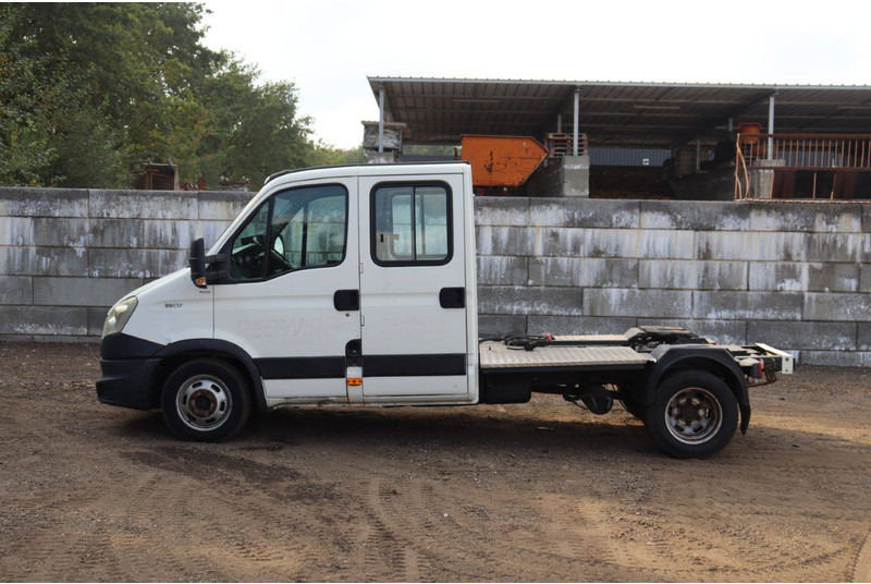 Iveco Daily 35C17 35C17 - Camião furgão: foto 2 Iveco Daily 35C17 35C17 - Camião furgão: foto 2