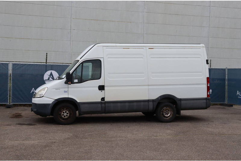 Iveco Daily 35S13 - Furgão: foto 1 Iveco Daily 35S13 - Furgão: foto 1
