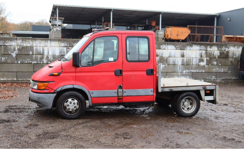Iveco Daily 40C 40C - Furgão: foto 1 Iveco Daily 40C 40C - Furgão: foto 1