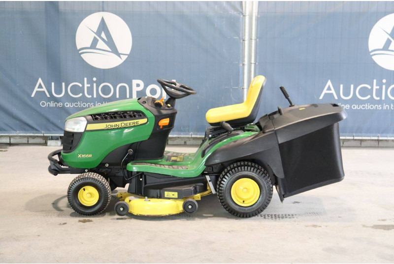 John Deere X166R - Cortador de grama: foto 2 John Deere X166R - Cortador de grama: foto 2