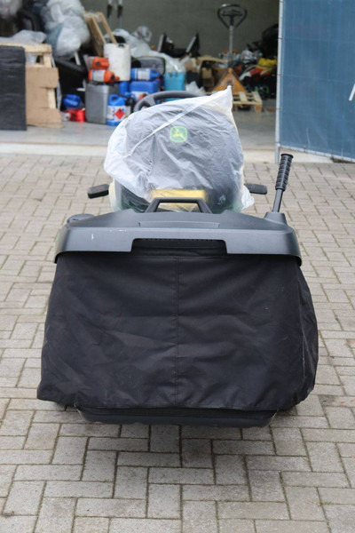 John Deere X350R - Cortador de grama: foto 5 John Deere X350R - Cortador de grama: foto 5