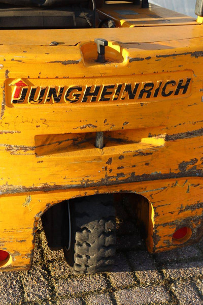 Empilhadeira elétrica Jungheinrich EFG 290ZT: foto 17