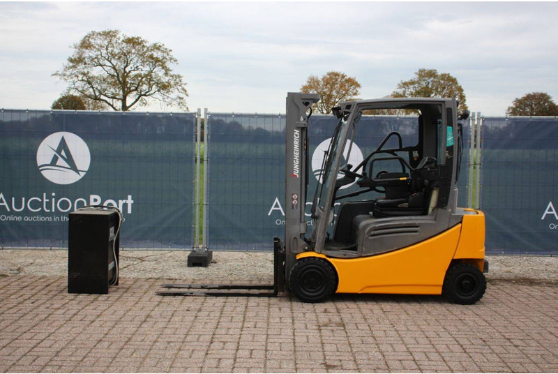 Jungheinrich EFG 316 - Empilhadeira elétrica: foto 2 Jungheinrich EFG 316 - Empilhadeira elétrica: foto 2