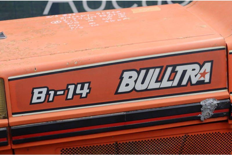Trator Kubota B1-14 Bulltra: foto 12 Trator Kubota B1-14 Bulltra: foto 12