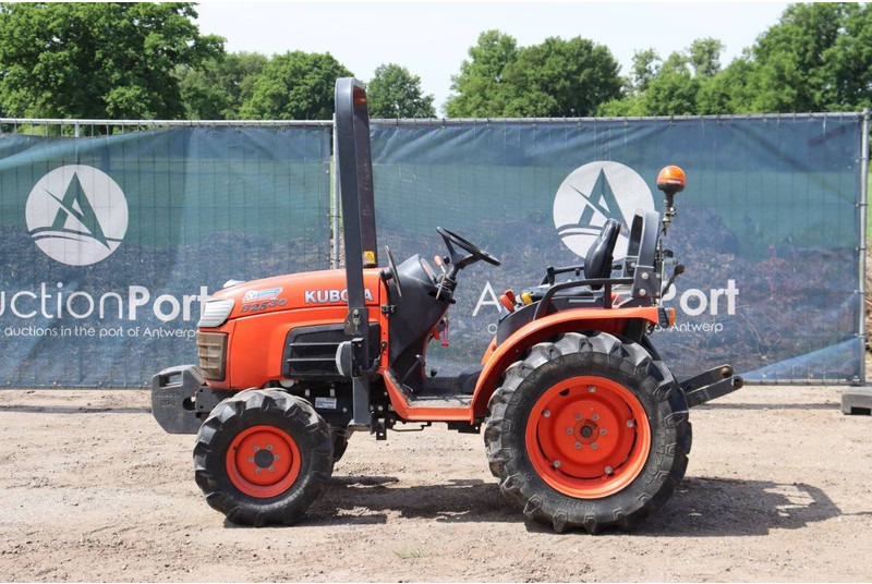 Kubota B2530 - Trator: foto 2 Kubota B2530 - Trator: foto 2
