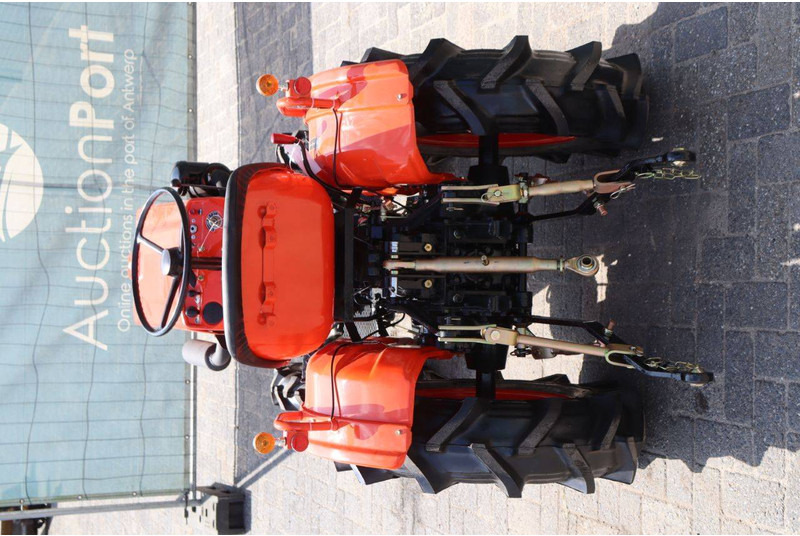 Kubota B7001 - Trator: foto 5 Kubota B7001 - Trator: foto 5