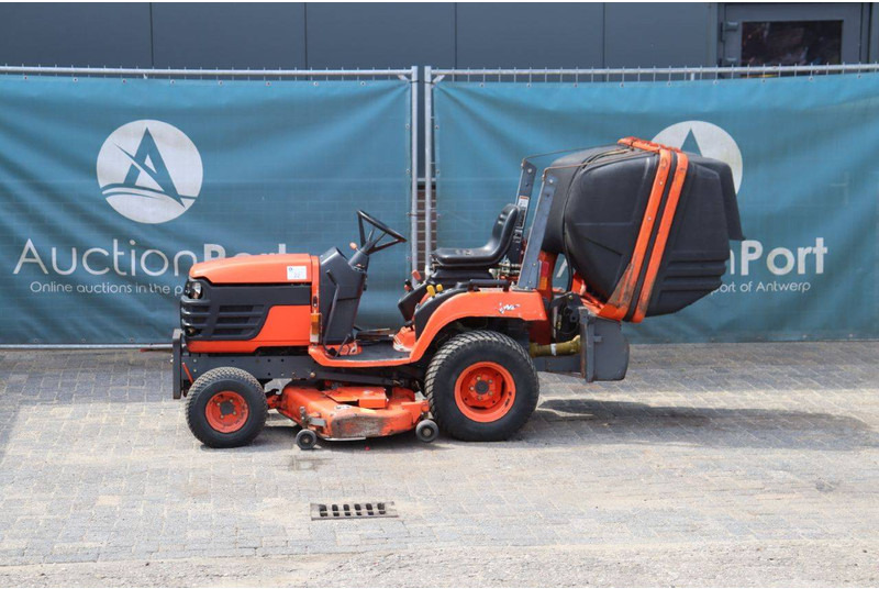 Kubota BX2200D - Cortador de grama: foto 1 Kubota BX2200D - Cortador de grama: foto 1