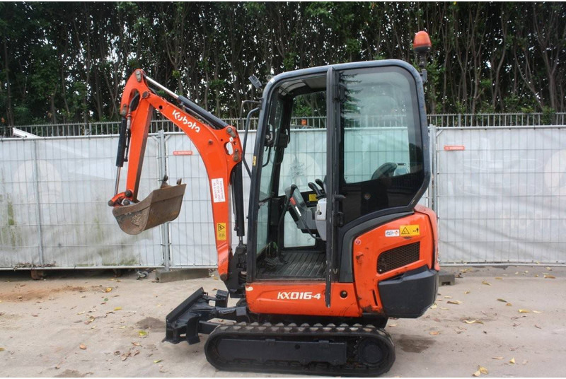 Kubota KX016-4 - Mini escavadeira: foto 3 Kubota KX016-4 - Mini escavadeira: foto 3
